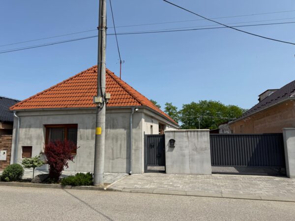Predaj kompletne prerobeného 4-izb RD v tichej lokalite v obci Dolná Streda
