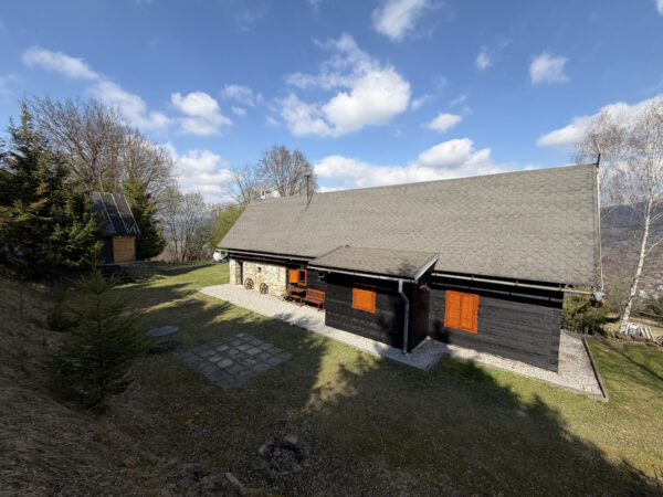 Štýlová chalupa vo výbornom stave na samote nad Krásnom nad Kysucou