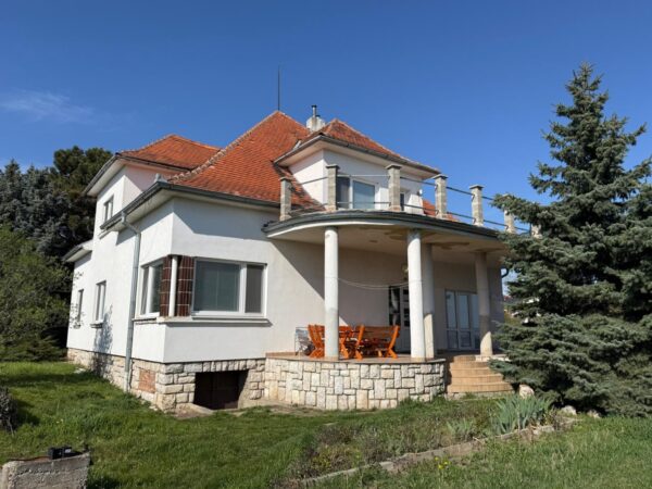 Investičný polyfunkčný objekt – Ubytovacie zariadenie s vysokým výnosom s veľkorysým pozemkom v Nitre