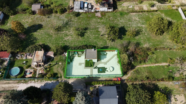 4,5-árový pozemok v Podunajských Biskupiciach | Stavba 56 m² + možnosť prístavby 50 m²
